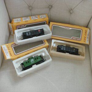 3 ~ LIFE LIKE HO Train Cars 8510 Coal Hopper 8514 Covered Erie 8530 Caboose B N